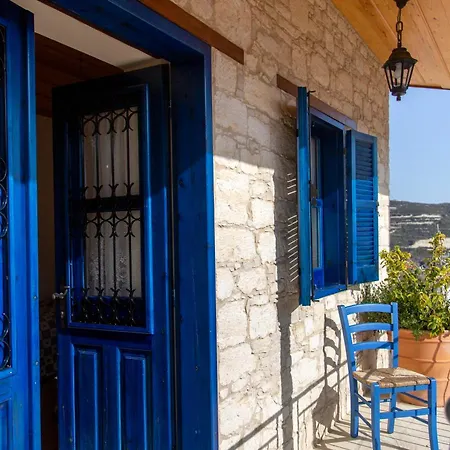 To Patrikon - Omodos Village *